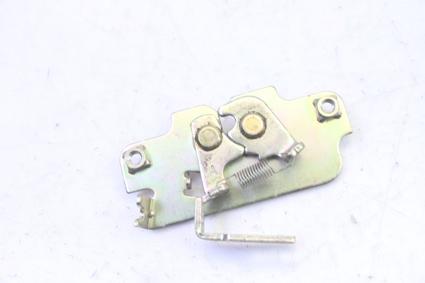 photo de SITZSCHLOSS PEUGEOT TWEET PRO EFI 4T 50 (2021 - 2022) - Hauptansicht