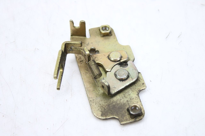 photo de SITZBANKSCHLOSS PEUGEOT TWEET 125 (2010 - 2017) - Zoom auf Gebrauchszustand