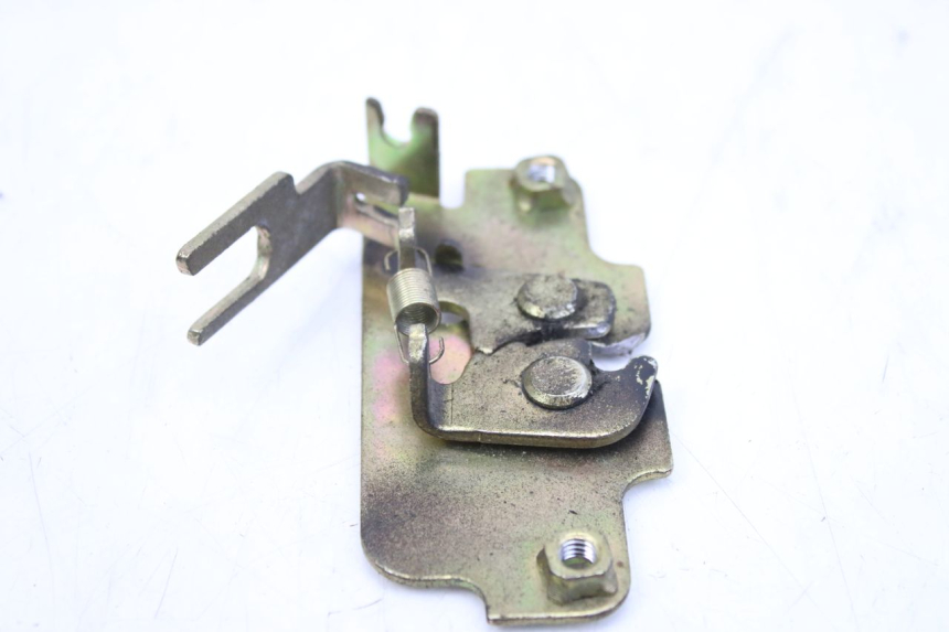 photo de SITZBANKSCHLOSS PEUGEOT TWEET 125 (2010 - 2017) - Alternative Perspektive