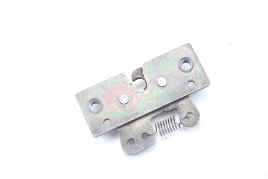 photo de SITZSCHLOSS PEUGEOT VIVACITY 50 (2004 - 2009) - Alternative Perspektive