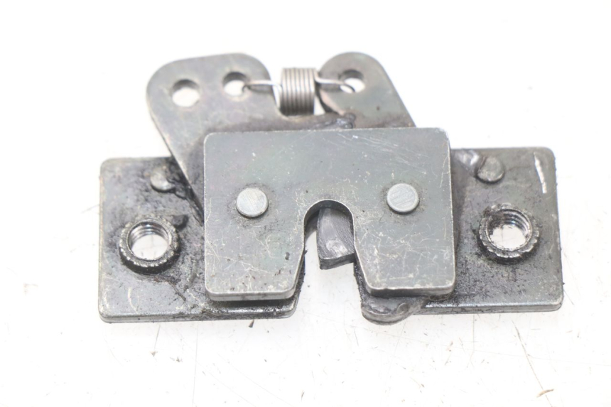 photo de SITZSCHLOSS PEUGEOT VIVACITY 100 (1999 - 2008) - Hauptansicht