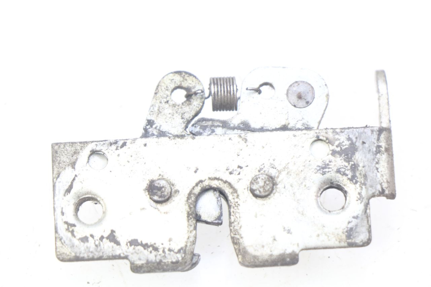 photo de SITZBANKSCHLOSS YAMAHA XMAX X-MAX 125 (2006 - 2009) - Zoom auf Gebrauchszustand