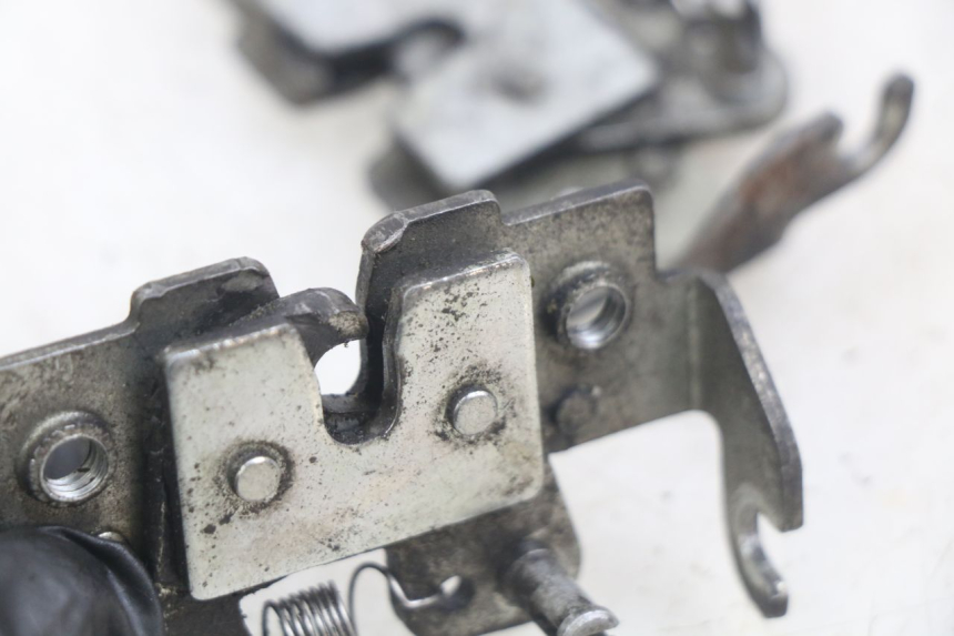 photo de SITZBANKSCHLOSS YAMAHA X-MAX XMAX 250 (2006 - 2009) - Detailansicht des Bauteils