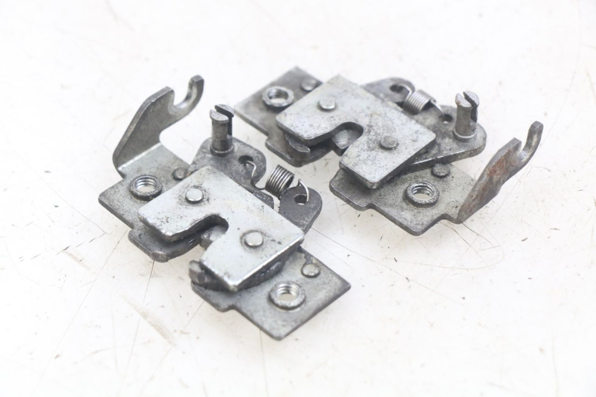 photo de SITZBANKSCHLOSS YAMAHA X-MAX XMAX 250 (2006 - 2009) - Zoom auf Gebrauchszustand