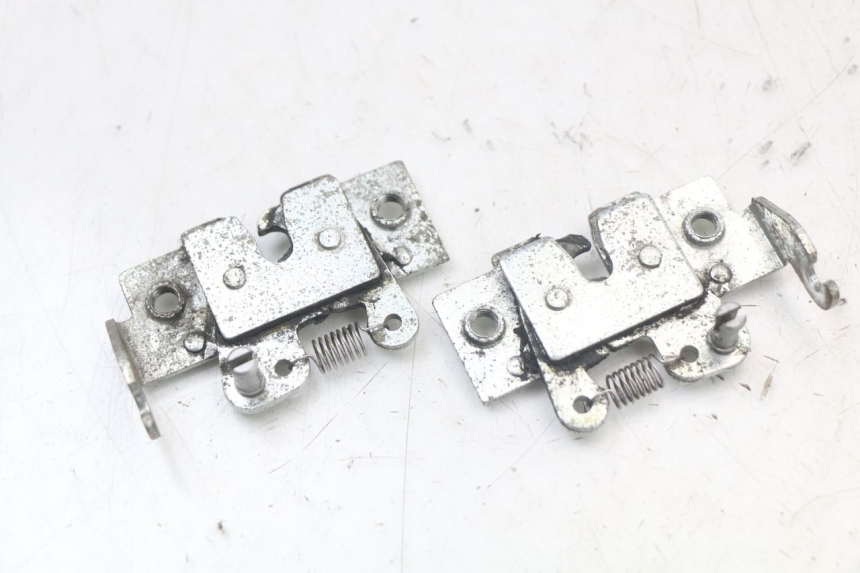 photo de SITZBANKSCHLOSS YAMAHA X-MAX XMAX 250 (2006 - 2009) - Detailansicht des Bauteils