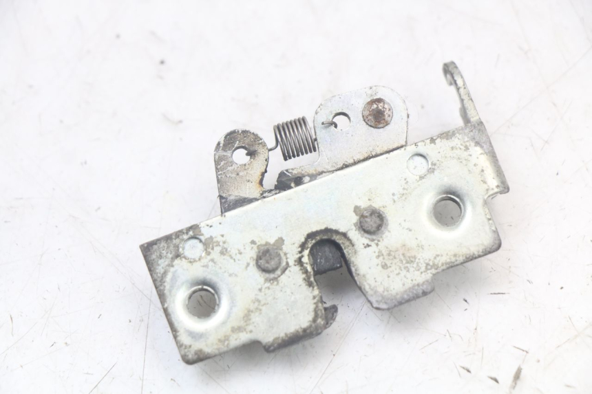 photo de SITZBANKSCHLOSS YAMAHA XMAX X-MAX 125 (2006 - 2009) - Zoom auf Gebrauchszustand