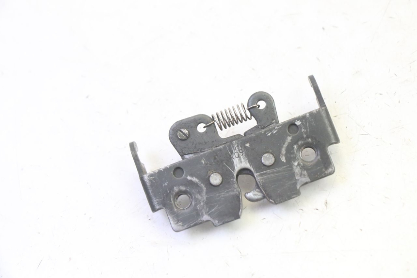 photo de SITZBANKSCHLOSS YAMAHA X-MAX XMAX 125 (2010 - 2013) - Zoom auf Gebrauchszustand