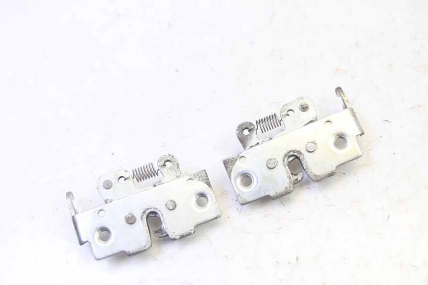 photo de SITZBANKSCHLOSS YAMAHA X-MAX XMAX 250 (2006 - 2009) - Technische Nahaufnahme