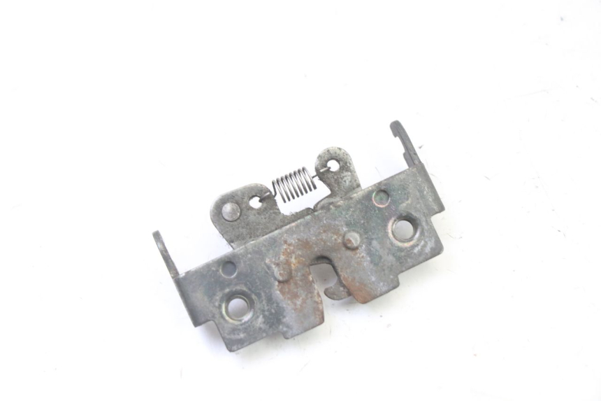 photo de SITZBANKSCHLOSS PIAGGIO X9 EVOLUTION 125 (2003 - 2007) - Zoom auf Gebrauchszustand