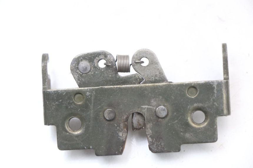 photo de SITZBANKSCHLOSS PIAGGIO X9 125 (2000 - 2003) - Zoom auf Gebrauchszustand