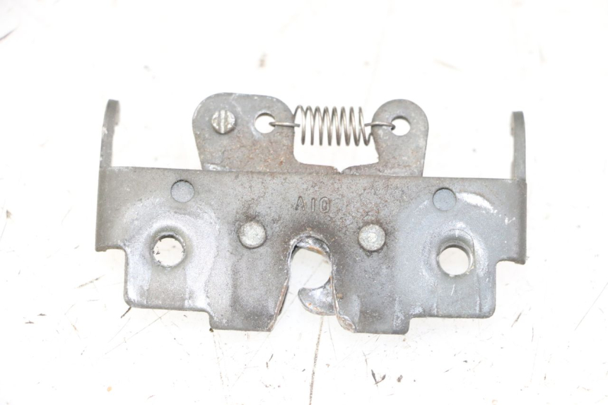 photo de SITZBANKSCHLOSS YAMAHA X-MAX XMAX ABS 250 (2010 - 2014) - Zoom auf Gebrauchszustand