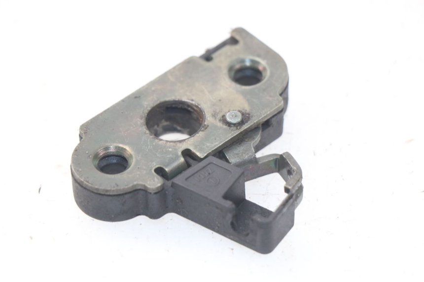 photo de SITZBANKSCHLOSS YAMAHA YP MAJESTY 125 (1998 - 2001) - Detailansicht des Bauteils