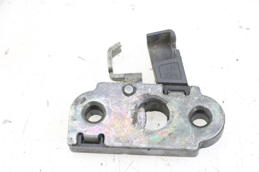 photo de SITZSCHLOSS YAMAHA YP MAJESTY 125 (2002 - 2006) - Detailansicht des Bauteils