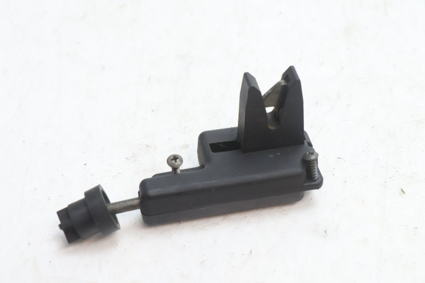 photo de SITZBANKSCHLOSS PIAGGIO ZIP 2T 50 (2009 - 2019) - Detailansicht des Bauteils