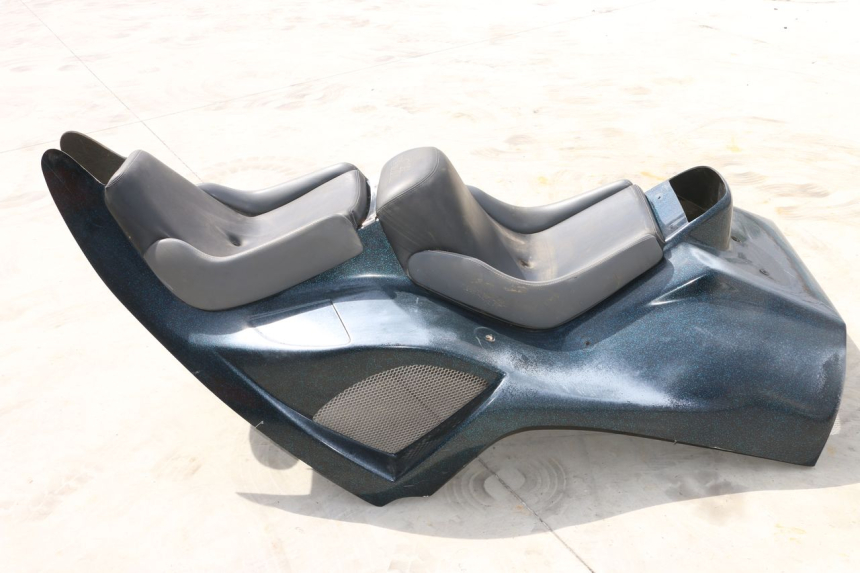 photo de SITZBANK MIT HECKVERKLEIDUNG BOOM TRIKE FUN 500 (2004 - 2010) - Detailansicht des Bauteils