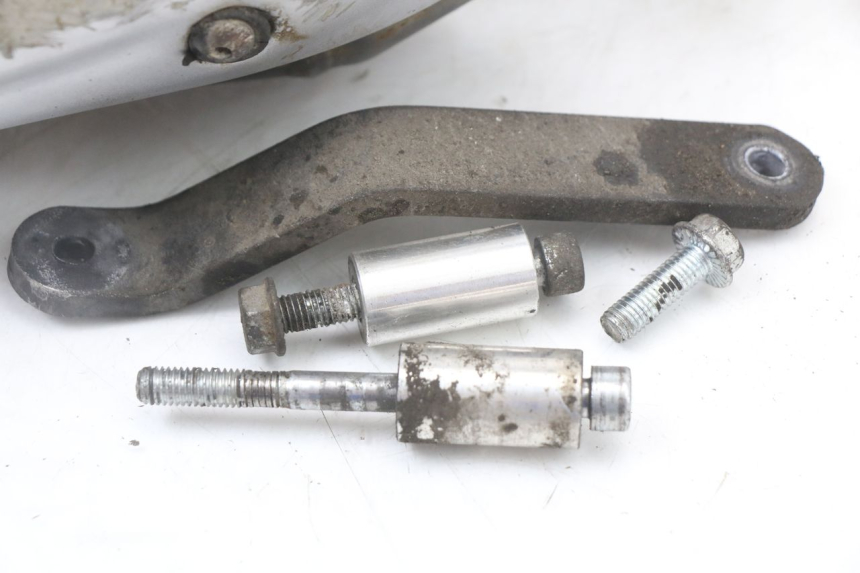 photo de SCHALLDÄMPFER PEUGEOT KISBEE 4T 50 (2018 - 2022) - Hochauflösende Nahaufnahme