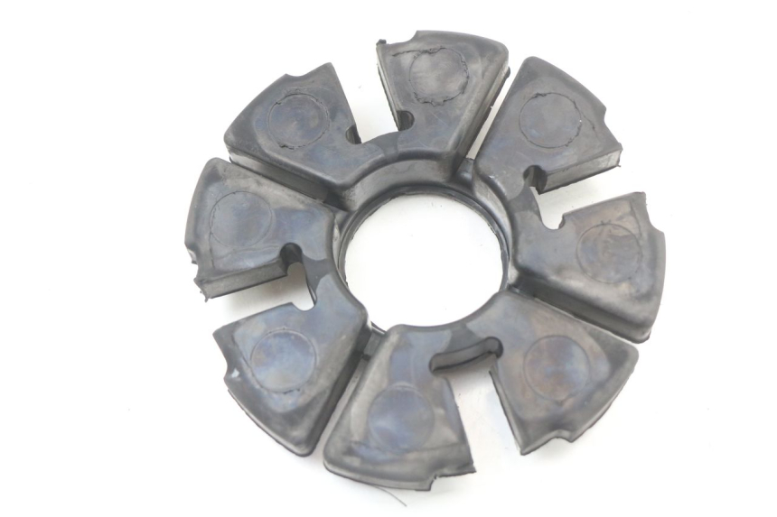 photo de KETTENRAD SILENTBLOCK SUZUKI GZ MARAUDER 125 (1998 - 2004) - Zoom auf Gebrauchszustand