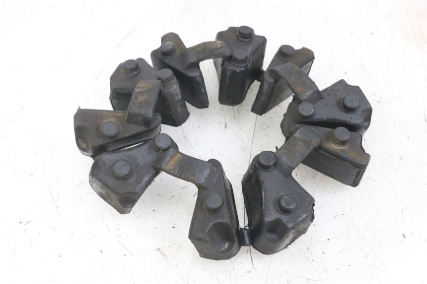 photo de RIEMENSCHEIBE GUMMILAGER TRIUMPH SPEED TRIPLE T301 900 (1994 - 1996) - Details der Befestigungspunkte