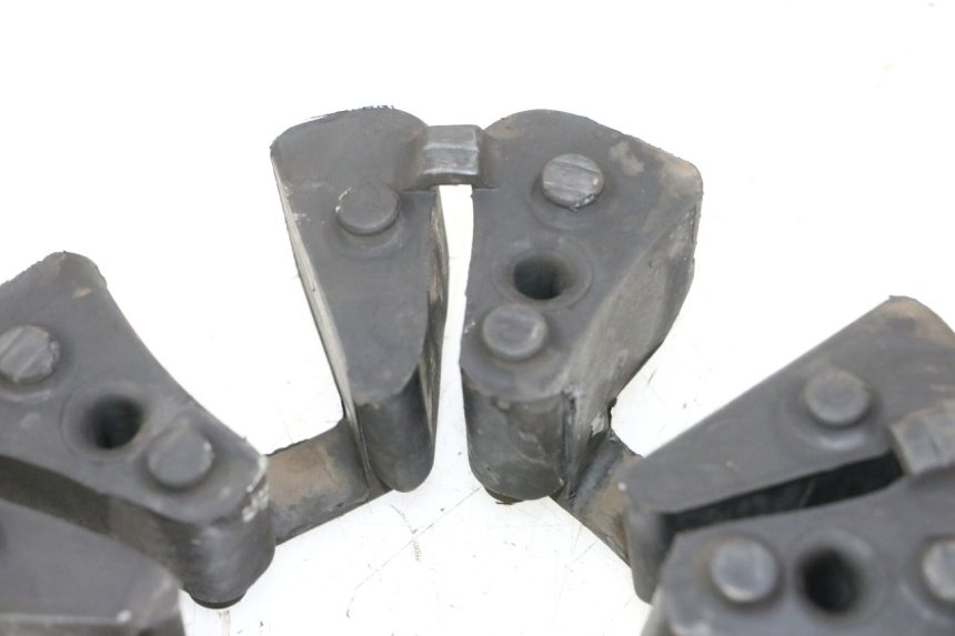 photo de KETTENRAD SILENTBLOCK TRIUMPH SPRINT 900 (1995 - 1998) - Details der Befestigungspunkte