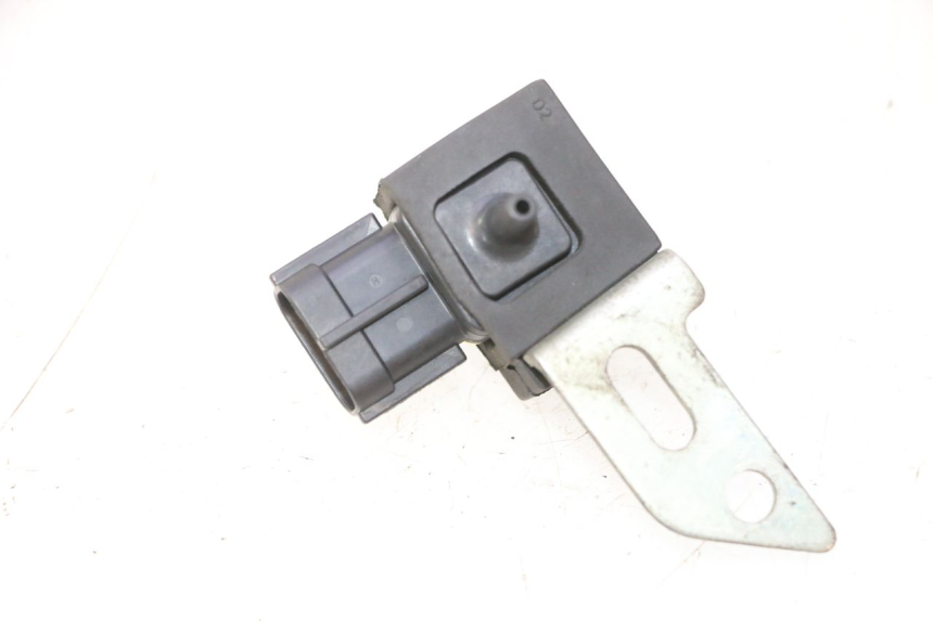 photo de LUFTDRUCKSENSOR SUZUKI BURGMAN 125 (2007 - 2014) - Zoom auf Gebrauchszustand
