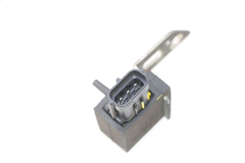 photo de LUFTDRUCKSENSOR SUZUKI BURGMAN 125 (2007 - 2014) - Alternative Perspektive