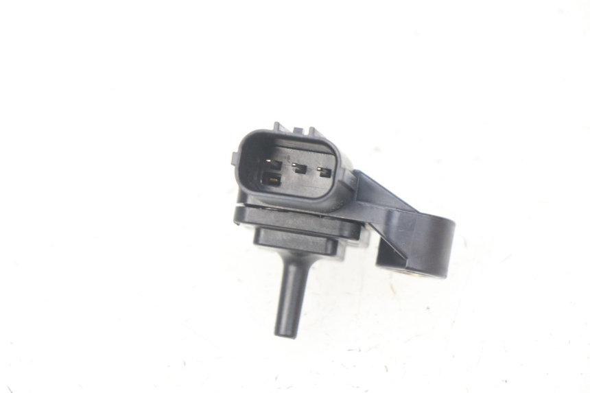 photo de LUFTDRUCKSENSOR HONDA CBRF CBR-F PC41 600 (2011 - 2013) - Zoom auf Gebrauchszustand