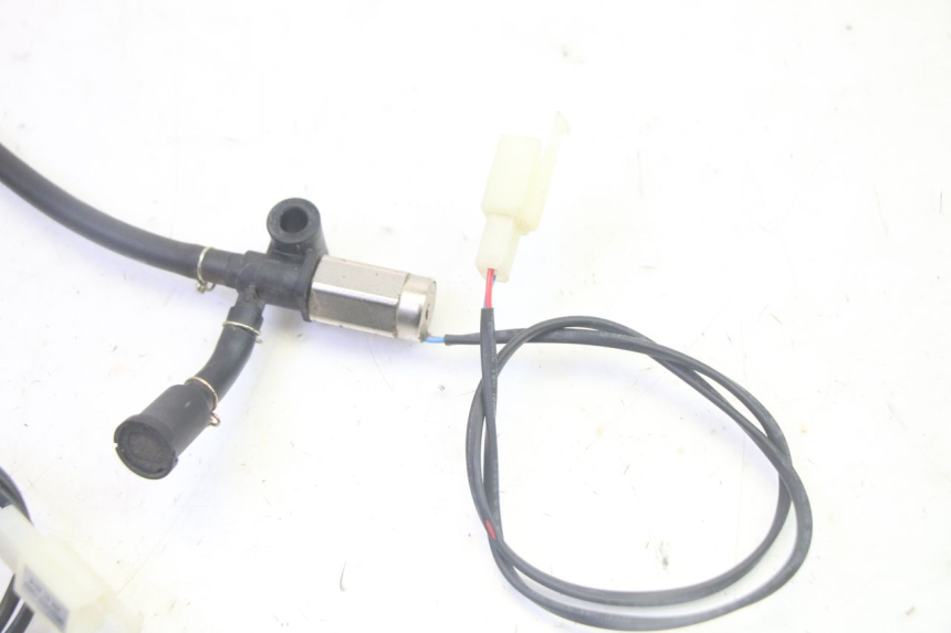 photo de LUFTDRUCKSENSOR SYM CROX 4T 50 (2016 - 2023) - Zoom auf Gebrauchszustand