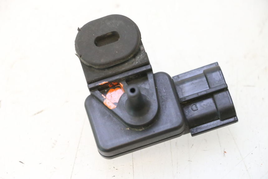 photo de LUFTDRUCKSENSOR KAWASAKI ER-6 ER6 N 650 (2005 - 2009) - Detailansicht des Bauteils