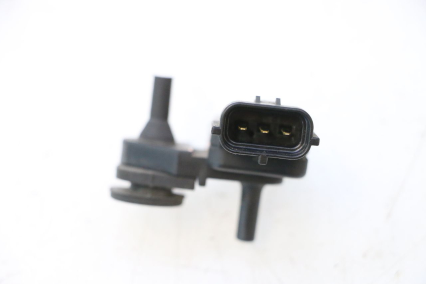 photo de LUFTDRUCKSENSOR KAWASAKI ER-6 ER6 N 650 (2005 - 2009) - Zoom auf Gebrauchszustand