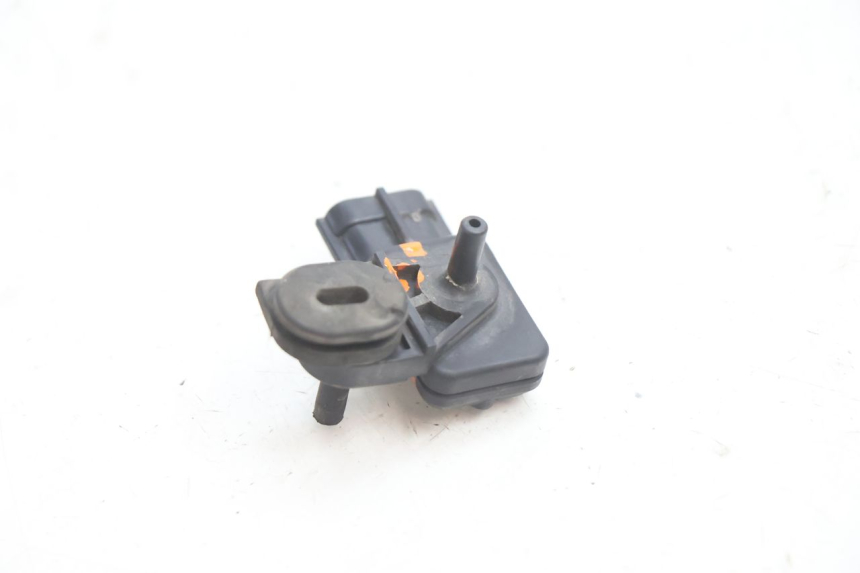 photo de LUFTDRUCKSENSOR KAWASAKI ER-6 ER6 N 650 (2005 - 2009) - Detailansicht des Bauteils