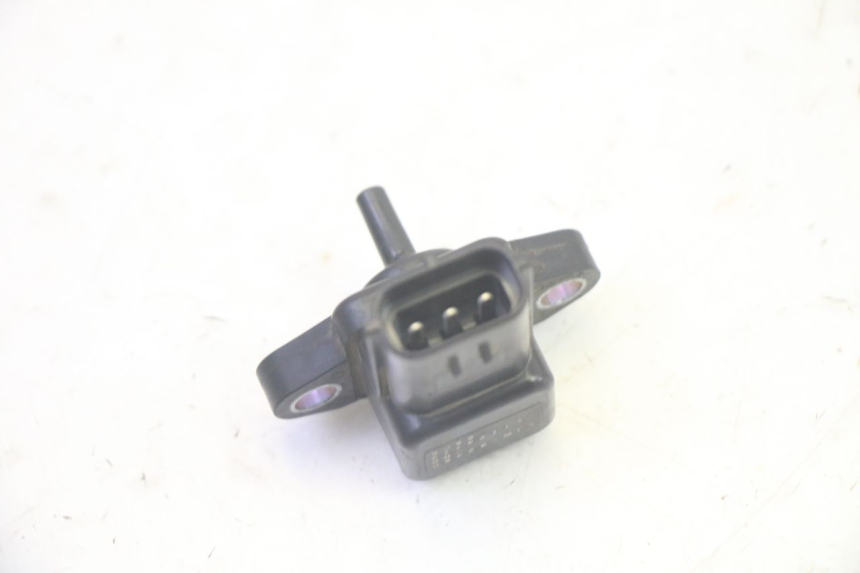photo de LUFTDRUCKSENSOR YAMAHA FJR ABS 1300 (2006 - 2012) - Technische Nahaufnahme