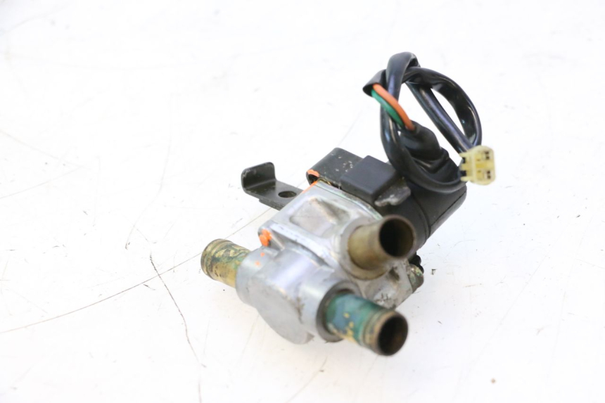 photo de LUFTDRUCKSENSOR YAMAHA FJR 1300 (2001 - 2005) - Zoom auf Gebrauchszustand