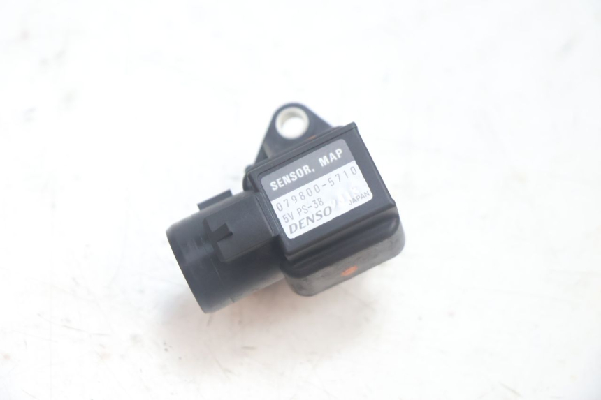 photo de LUFTDRUCKSENSOR HONDA FJS SILVER WING SILVERWING 400 (2005 - 2008) - Zoom auf Gebrauchszustand