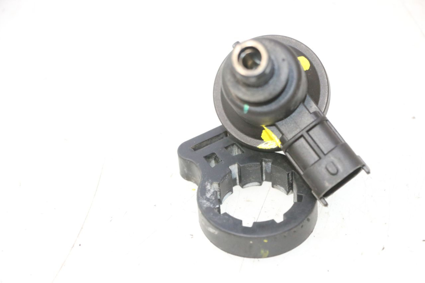 photo de LUFTDRUCKSENSOR PIAGGIO LIBERTY IGET 4T 50 (2015 - 2020) - Zoom auf Gebrauchszustand