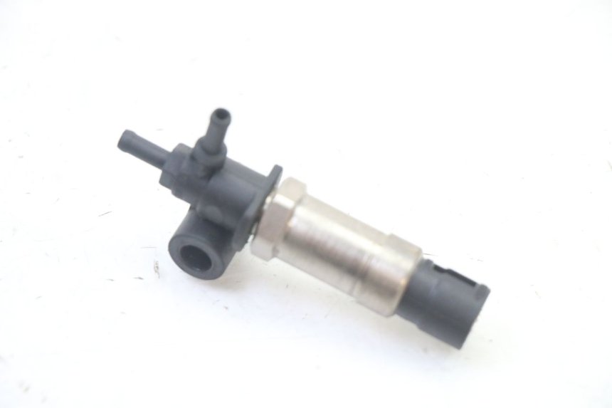 photo de LUFTDRUCKSENSOR PIAGGIO NEW TYPHOON 50 (2018 - 2021) - Zoom auf Gebrauchszustand