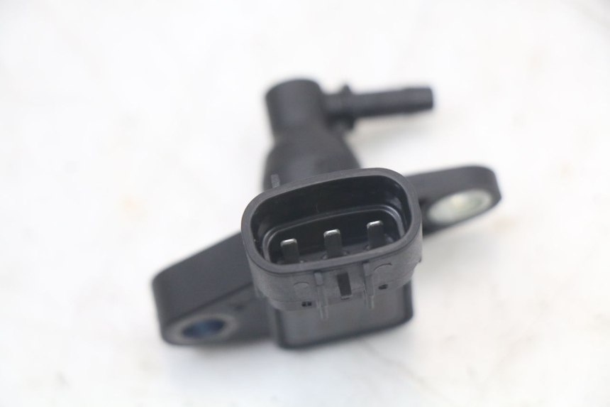 photo de LUFTDRUCKSENSOR ROYAL ENFIELD CONTINENTAL GT 650 (2019 - 2024) - Technische Nahaufnahme