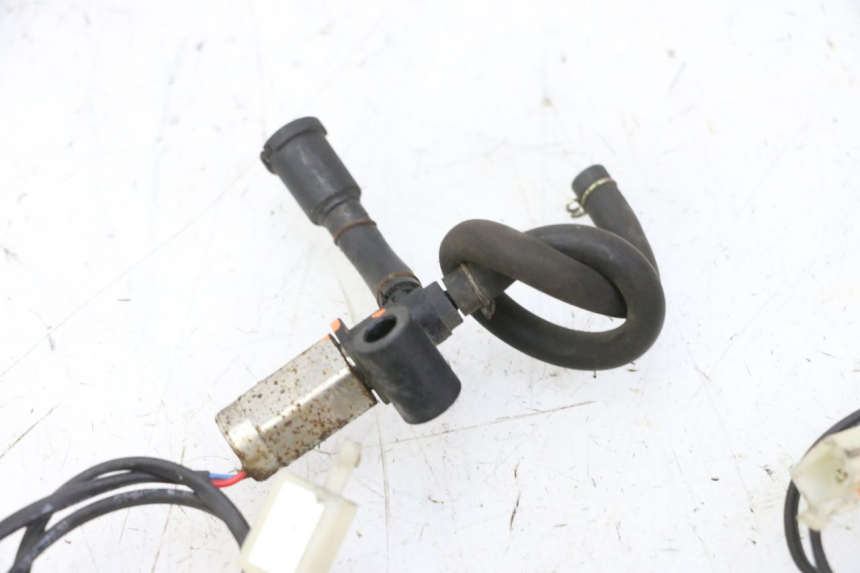 photo de LUFTDRUCKSENSOR PEUGEOT TWEET 4T 50 (2018 - 2022) - Oberflächenzustand und Material