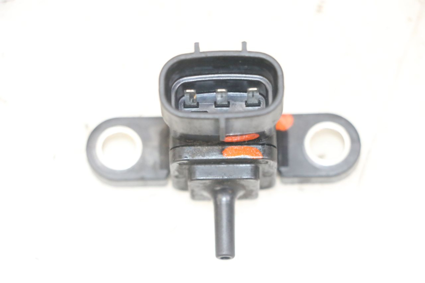 photo de LUFTDRUCKSENSOR YAMAHA X-MAX XMAX 125 (2010 - 2013) - Alternative Perspektive