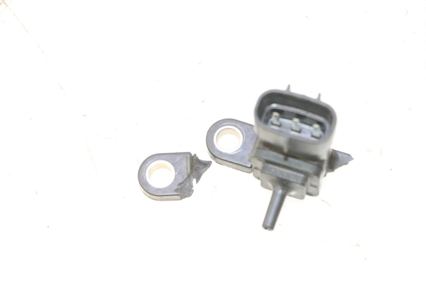 photo de LUFTDRUCKSENSOR YAMAHA XMAX X-MAX 125 (2006 - 2009) - Zoom auf Gebrauchszustand