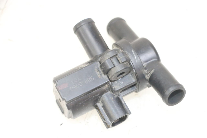 photo de LUFTDRUCKSENSOR YAMAHA XJ6 ABS 600 (2008 - 2016) - Detailansicht des Bauteils