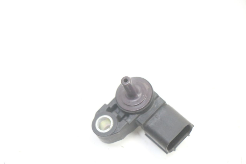 photo de LUFTDRUCKSENSOR YAMAHA XJ6 600 (2008 - 2016) - Zoom auf Gebrauchszustand