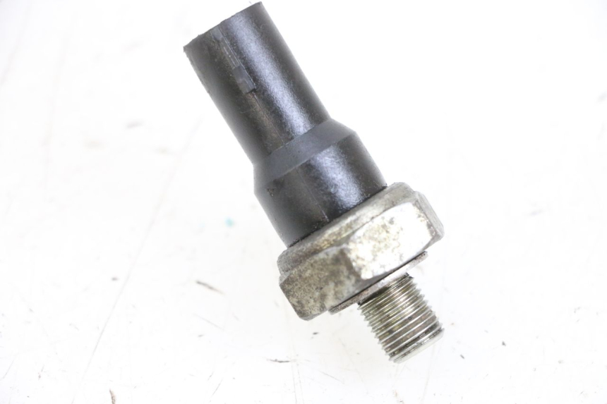 photo de ÖLDRUCKSENSOR MV AGUSTA BRUTALE R WALLY 910 (2008 - 2008) - Hauptansicht