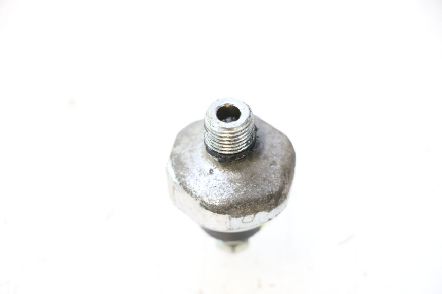 photo de ÖLDRUCKSENSOR HONDA FJS SILVER WING SILVERWING 400 (2005 - 2008) - Detailansicht des Bauteils