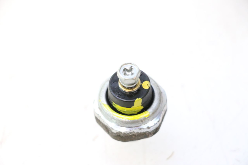 photo de ÖLDRUCKSENSOR HONDA FJS SILVER WING SILVERWING 400 (2005 - 2008) - Zoom auf Gebrauchszustand