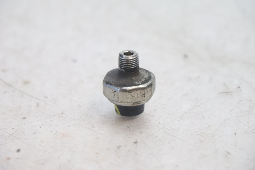 photo de ÖLDRUCKSENSOR HONDA FJS SILVER WING SILVERWING 400 (2005 - 2008) - Zoom auf Gebrauchszustand