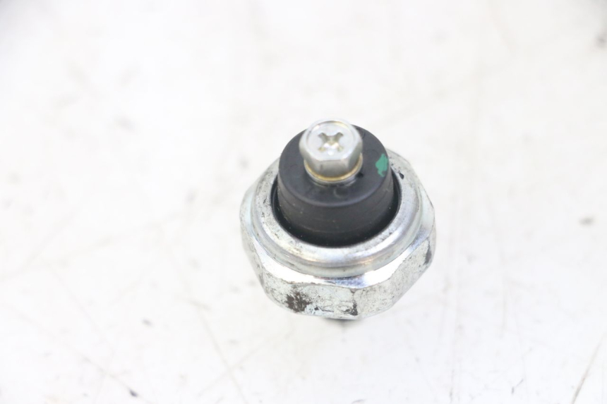 photo de ÖLDRUCKSENSOR HONDA FORZA ABS 300 (2013 - 2017) - Detailansicht des Bauteils