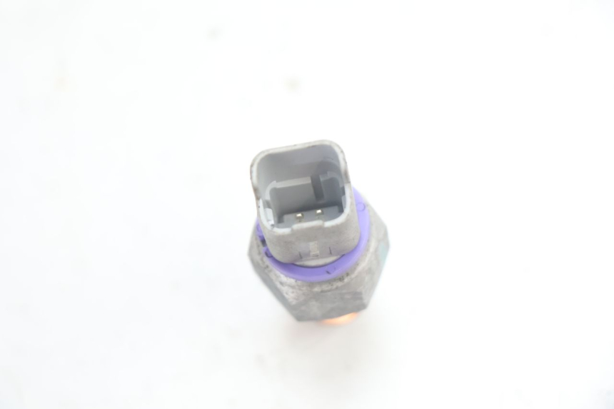 photo de BREMS Ã–LDRUCKSENSOR PIAGGIO MP3 HPE 530 (2022 - 2026) - Technische Nahaufnahme