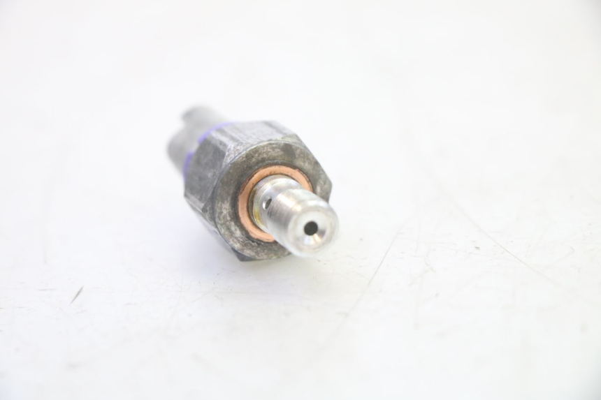 photo de BREMS Ã–LDRUCKSENSOR PIAGGIO MP3 500 (2011 - 2015) - Technische Nahaufnahme