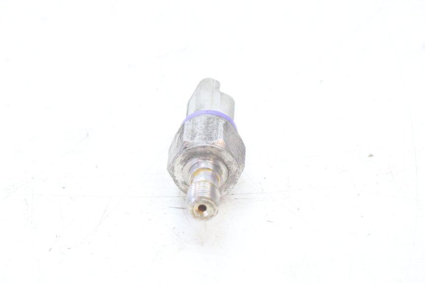 photo de BREMS Ã–LDRUCKSENSOR PIAGGIO MP3 500 (2016 - 2018) - Technische Nahaufnahme