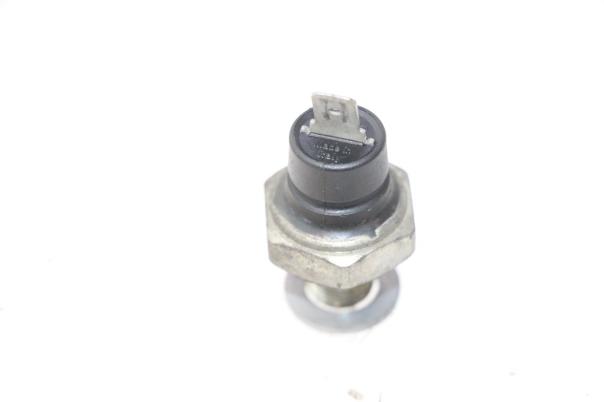 photo de ÖLDRUCKSENSOR GILERA GP 800 (2007 - 2013) - Detailansicht des Bauteils